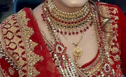 Kirti Makeovers, Gurgaon - Best Bridal & Wedding Makeup Artist in  Delhi NCR